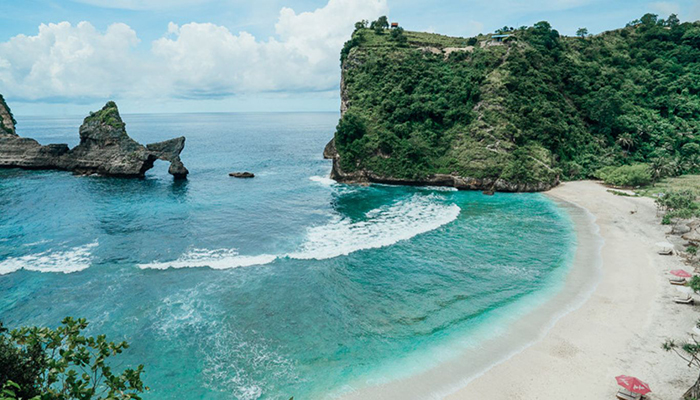 nusa penida tour package atuh beach