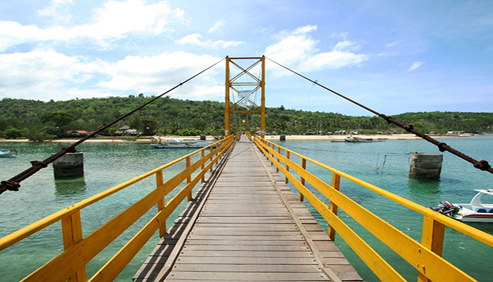 Yello Bridge Nusa Lembongan