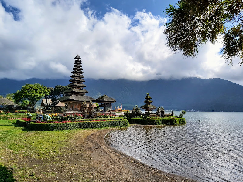 Ulun danu temple - bali tour service