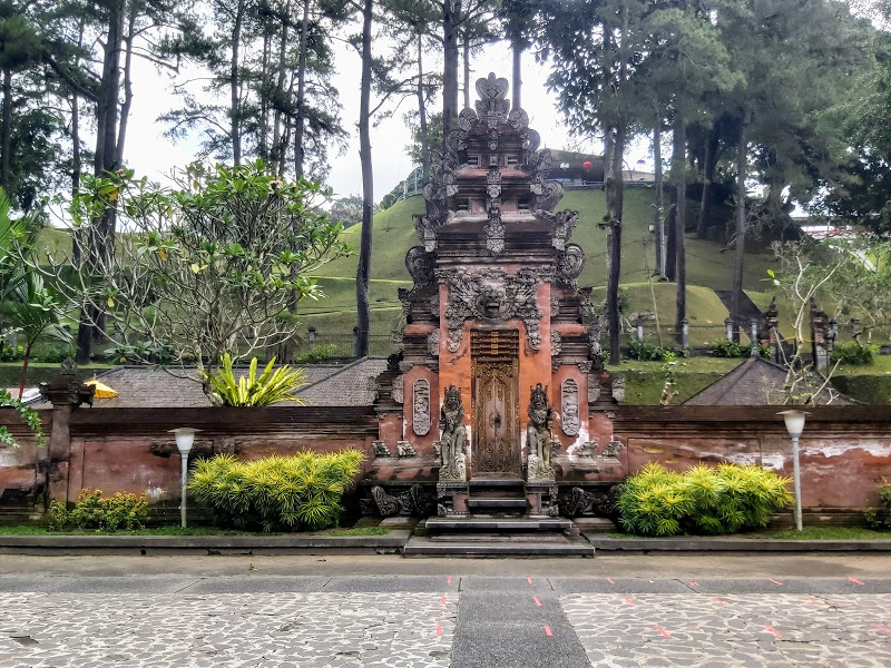 Tirta empul temple bali tour service