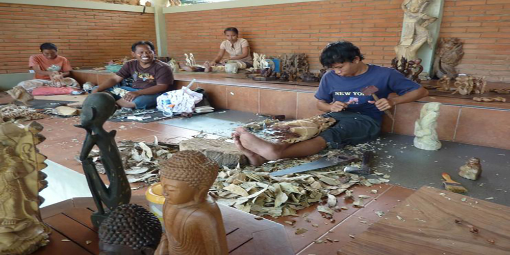 Mas Villlage Center of Word carving - Bali tour service