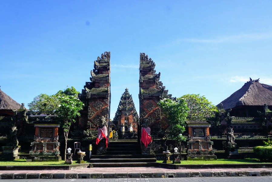 Bali Tour Package - Batuan Temple