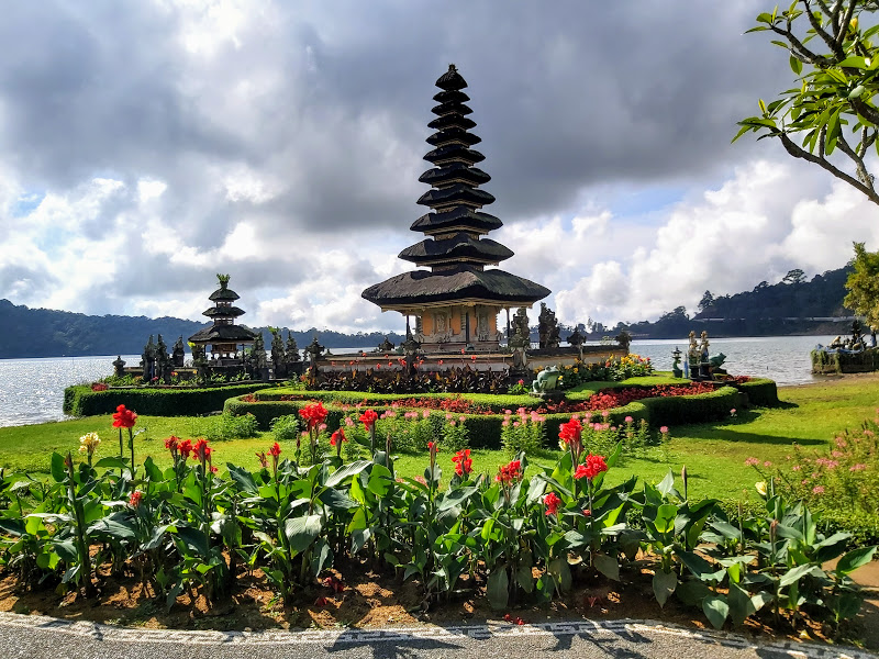 Ulun Danu Beratan Temple - Bali Tour Package