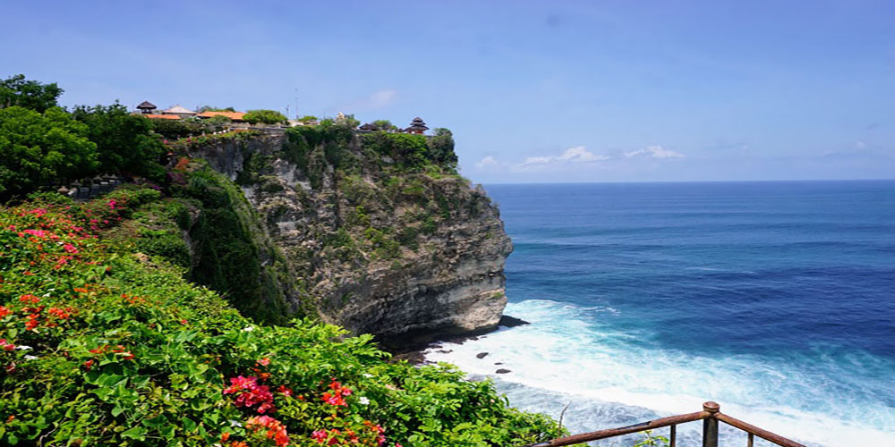 Uluwatu Temple is one of the sacred Hindu temples in Bali - Bali Tour Package