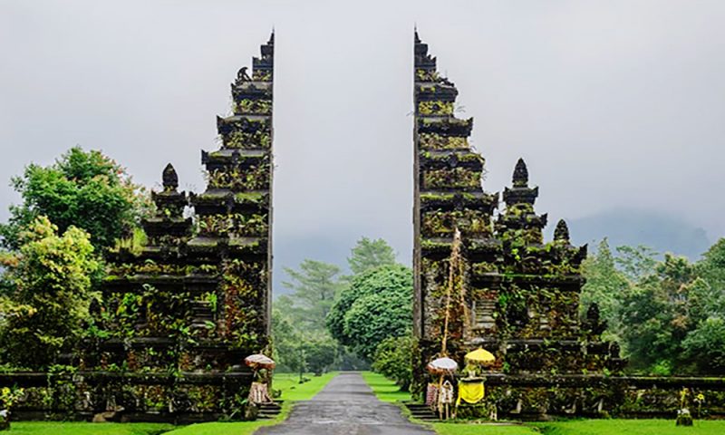 Bali Handra Gate - Bali Tour Package